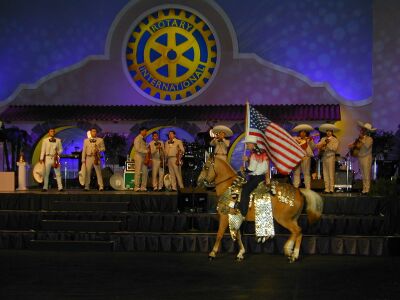 Palomino Patrol member delivers the American flag to open the 2001 Convention in the AlamoDome.
